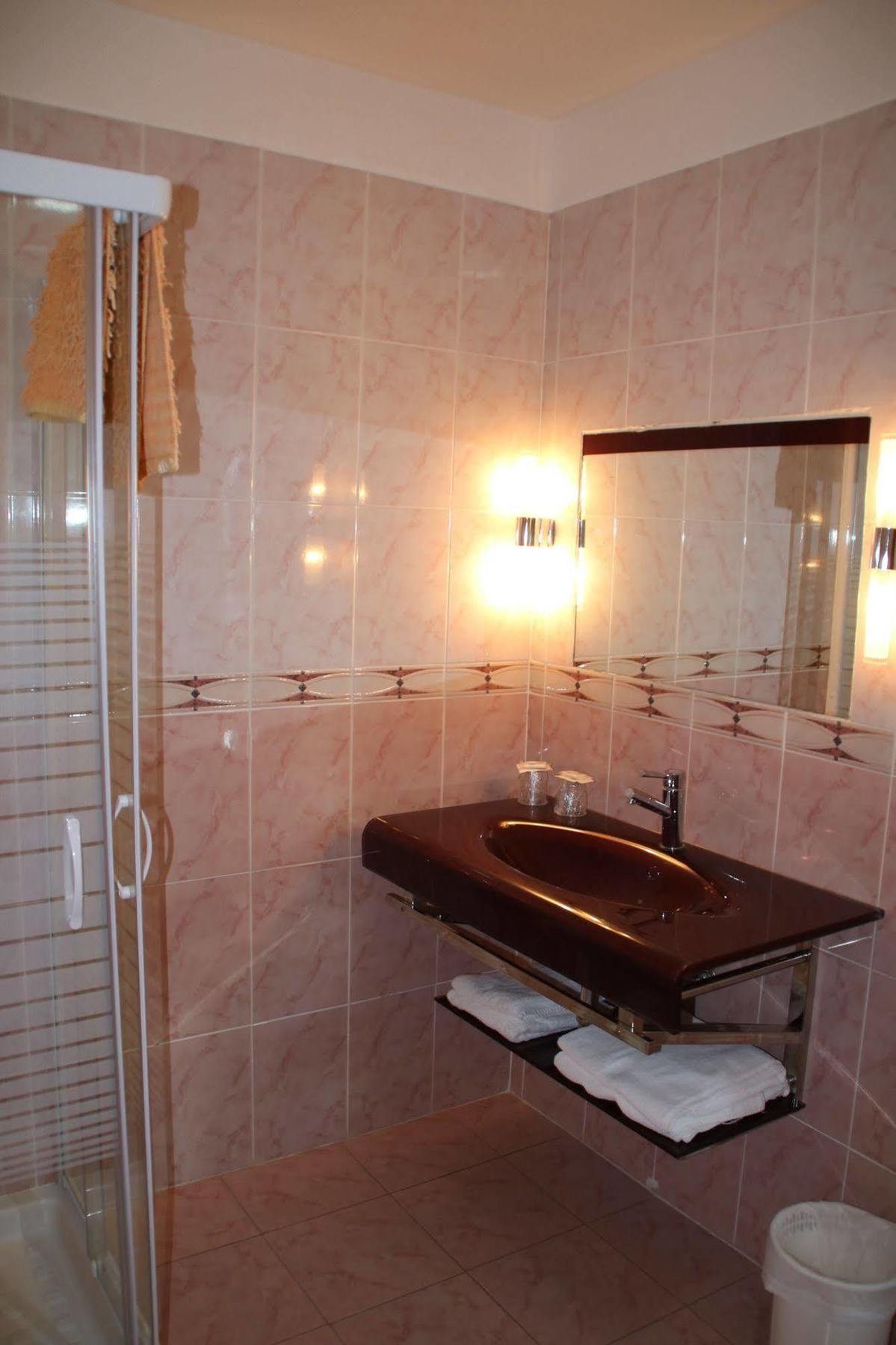 Lutetia Hotel Lourdes